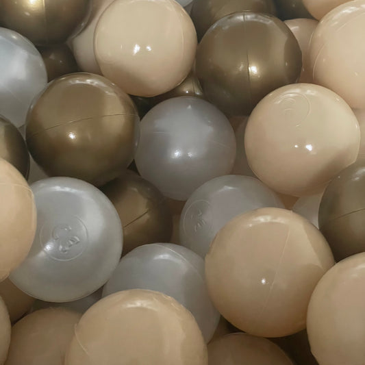 Zbliżenie piłeczek do basenu 7 cm – Tiramisu BubbleHuggle