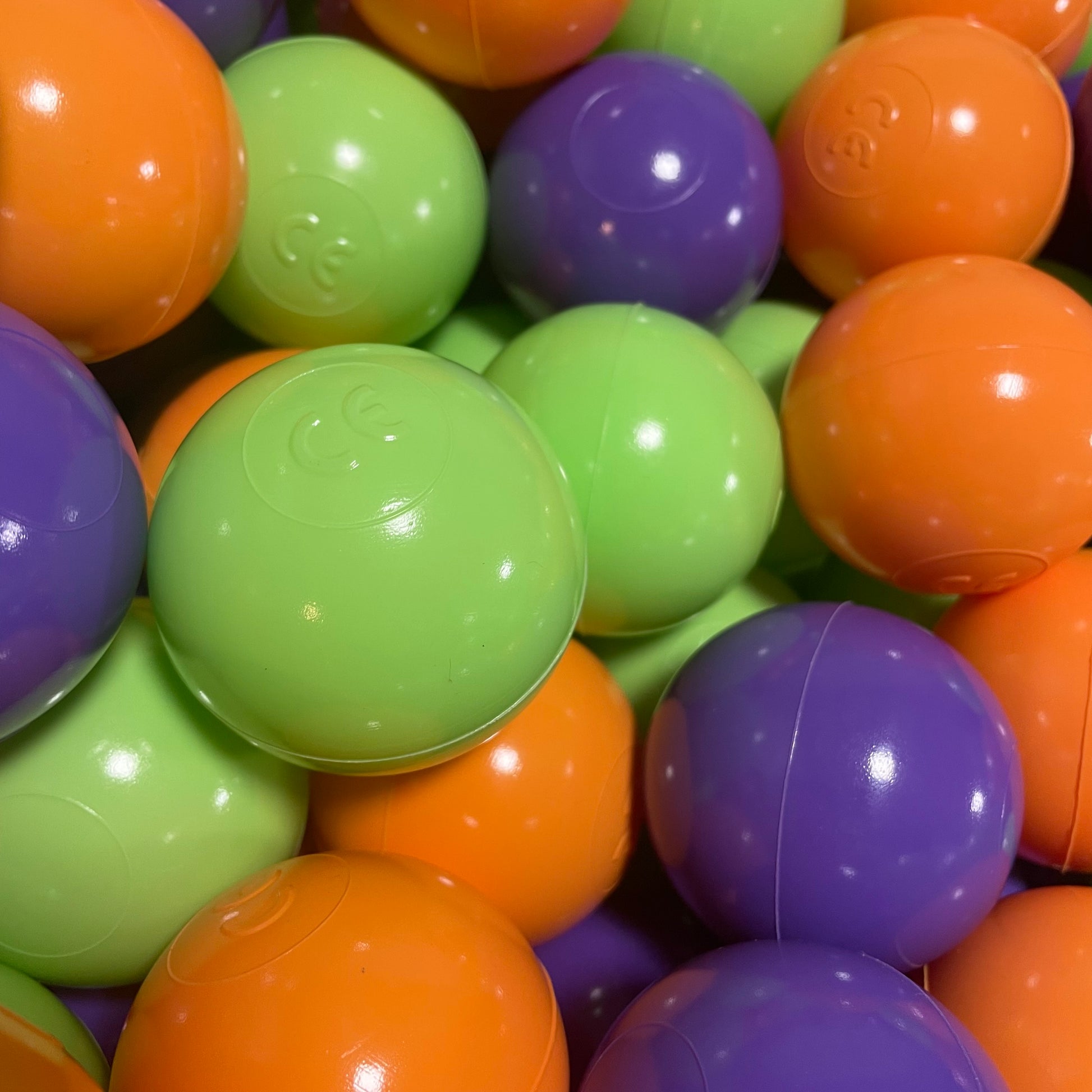 Basen z kulkami BubbleHuggle Owocowa Fiesta – kolorowy zestaw 6 cm