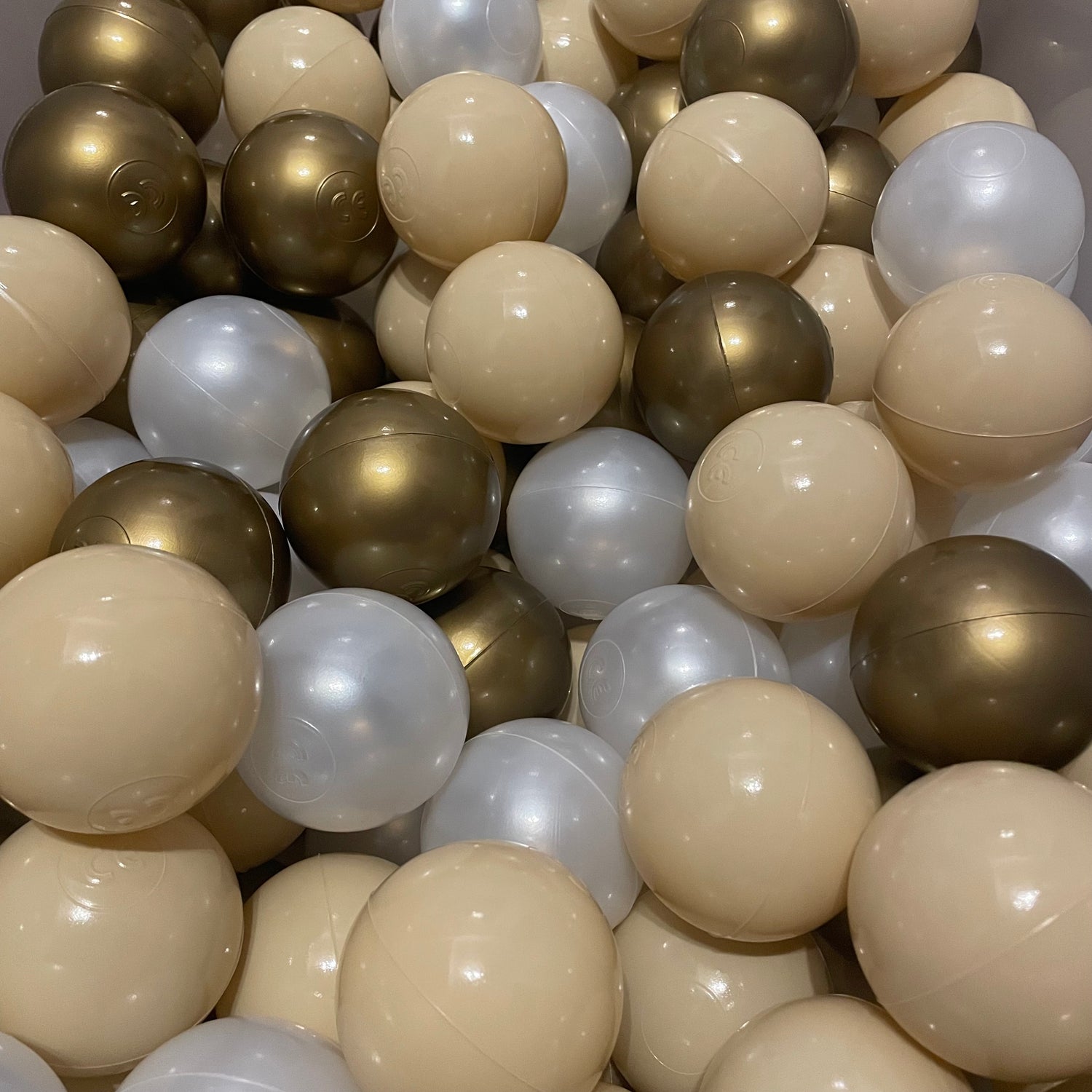 Kulki do basenu BubbleHuggle Tiramisu – piłeczki 7 cm w ciepłych odcieniach
